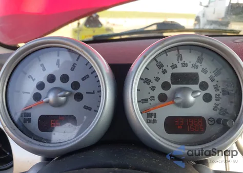 2006 Mini Cooper z USA, uszkodzony, nr VIN WMWRC33596TK65253